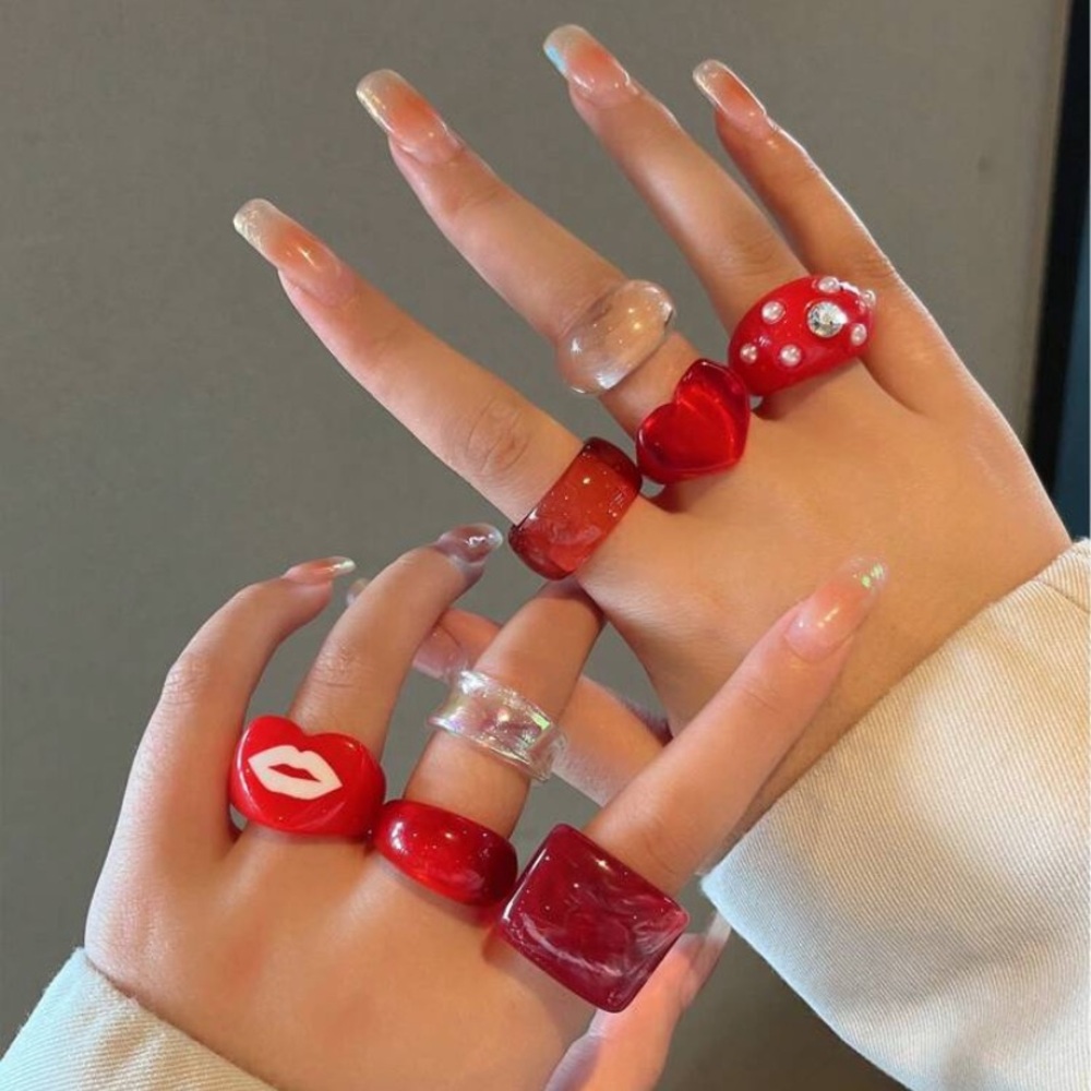 NWOT 7pcs red/clear rings